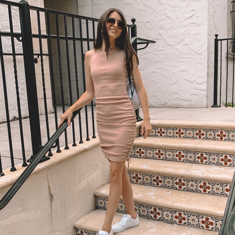 Lulus ribbed drawstring ruched bodycon dress in dusty pink - Picture 7 of 9